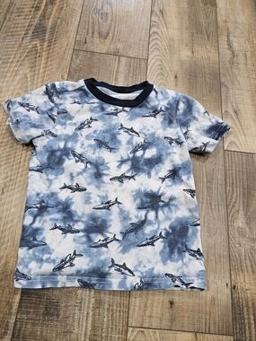 4/$10 Boys 5 Shark Tie Dye Tee Short Sleeve Blue White